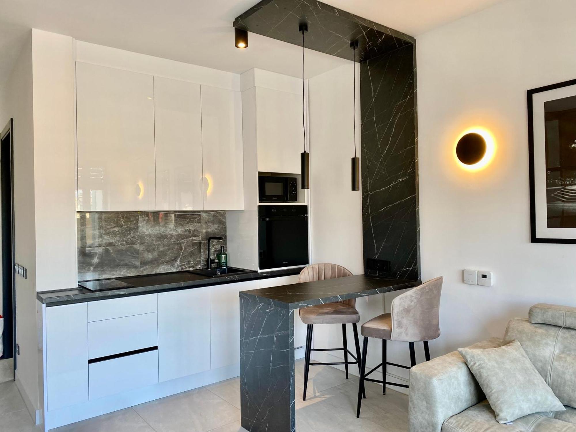 Penthouse 916